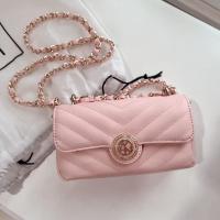 ราคา สินค้ามือ 2 กระเป๋า Lyn แท้ 100% ซื้อจากชอป สีพีช สายโซ่มุก (20331740351)
