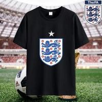 ราคา ฟุตบอลโลกทีมชาติโลโก้ทีมเสื้อยืดสีดำEnglandทีมฟุตบอลพิมพ์ลายเสื้อยืด oversizeผู้ชายsummerคอกลมแขนสั้น (26891198163)