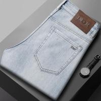 ราคา DIOR Jeans ผู้ชาย ทรงเรียบหรูกว้างเล็กน้อย ยืดหยุ่นและกระชับ เหมาะสมทุกการแต่งตัวในฤดูใบไม้ผลิและฤดูร้อน (57902060048)