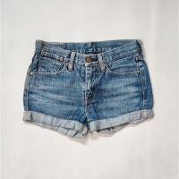 ราคา กางเกงยีนส์ ยืด ขาสั้น มือ2 Levi’s short jeans LADY เอวต่ำ27-28" สภาพดี สวยๆ ของคัด ของแท้ งานลิขสิทธิ์ ออกญี่ปุ่น (22576011556)
