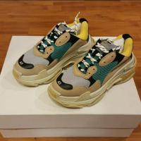 ราคา Balenciaga triple s ไซส์ 40 สี เขียวเหลือง (4146821715)