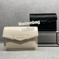 ราคา CHARLES & KEITH Envelope Crossbody Bag กระเป๋าสะพายข้าง (24759188086)