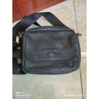 ราคา LEVIS กระเป๋าสะพายข้างหนังแบรนด์ ลีวายส์ มือสอง ไม่ใหม่ (18479566805)