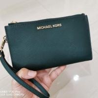 ราคา Michael Kors Jet Set Travel Signature PVC Double Zip Wristlet/Wallet (2911323027)