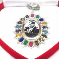 ราคา จี้เงินแท้ในหลวงรัชกาลที่ 9 ล้อมพลอยนพเก้า (1694586117)