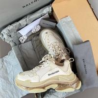 ราคา ส่งต่อรองเท้า Balenciaga Triple S Clear Sole (13735713964)