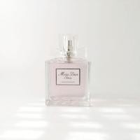 ราคา แท้% ส่งต่อ Miss Dior Cherie Blooming Banquet 100ml เต็มขวด พร้อมกล่อง ไม่เคยใช้ (14119914566)