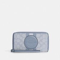 ราคา MeBarndOutlet #Coach DEMPSEY LARGE PHONE WALLET IN SIGNATURE JACQUARD WITH STRIPE AND COACH PATCH (COACH C9073) กระเป๋าต (16573125162)