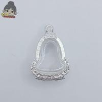 ราคา กรอบพระพิมพ์น้ำเต้า กรอบพระเงินผสม ใส่พระปิดตายันต์ยุ่ง| กว้าง2.2*สูง2.5ซม.(ขนาดจอกระจก) | มีห่วงและยางรองแถมให้ (19190828366)