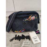 ราคา กระเป๋า Kipling Mickey plus EWO สี Ac Bold Navy 5ช่องซิป งานผ้ายีนส์ปักน้ำหนังเบา (26077628913)