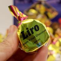 ราคา LIRO CHOCOLATE WITH A SMOOTH MELTING TASTY LEMON FILLING, MAX CHOCOLATE {250G, 500G, 1KG} (56550544661)