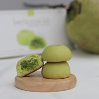 ราคา ขนมโมจิไส้มะพร้าวใบเตย / 10 ชิ้น / 200 กรัม / อายุ 15 วันนับจากวันผลิต (571407173)