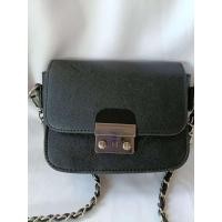 ราคา ♥️กระเป๋าหนัง มือ2 Zara แท้ ♥️สภาพ 90% หนังซาฟีโน่ ♥️สีดำ สายโซ่เงิน size s ♥️อะไหล่ดำรมควัน ♥️ซับในสะอาด (28320923996)