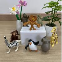 ราคา [ ครบเซต 8 ตัว ] Madagascar 2 Escape Africa McDonald’s มาดากัสก้า 2 ของเล่นของสะสม จากชุดแฮปปี้มีล McDonald's มือสอง (41924890163)