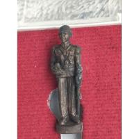 ราคา รูปหล่อกรมหลวงชุมพรเขตอุดมศักดิ์ เนื้อทองแดง ขนาด 0.9 นิ้ว จัดสร้างปากน้ำประแสร์ จ.ระยอง ปี 56 (27475922530)