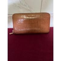 ราคา กระเป๋าสตางค์มิวมิว miu miu ใบยาว มือสอง ของแท้ (18576574134)