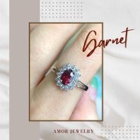 ราคา แหวนเงินแท้ 925 ฝังพลอยโกเมน(Garnet) เม็ดใหญ่ๆสีแดงก่ำสวยฉ่ำๆ ล้อมด้วยเพชร cz (23179829969)