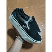 ราคา Vans สลีปออนสีดำพื้นสูง ไซร้ 38/24 มือสองของแท้ (49251435026)