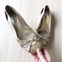 ราคา รองเท้าแบรนด์เนมมือสอง Miu Miu s.38 made in Italy Authentic% flatsสีครีมชมพูพาสเทล (2375044072)