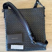 ราคา กระเป๋าสะพาย Bottega Veneta มือสอง ผู้ชาย รุ่นใหม่ ของแท้ 100% (23848454898)