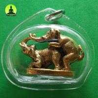 ราคา ช้างผสมโขลง เนื้อทองเหลือง เลี่ยมกรอบ ช้างมงคล ช้างผสมโขลง เครื่องราง (8306204449)