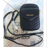 ราคา กระเป๋าสะพายข้าง ครอสบอดี้ แบรนด์ betty boop แท้ 100% (2162633019)