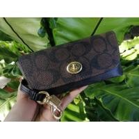 ราคา ของแท้ถูกสุด(ผ่อน0%)กระเป๋าใส่แว่นตา Coach Sunglass Case In Signature Canvas (18244648368)