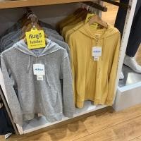 ราคา uniqlo 100% (ของผู้ชาย) S M L XL XXL 3XL รุ่น airism UV protection กันยูวีได้99.9% ผ้าไม่หนามาก ของแท้จากช็อป (257012580)