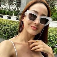 ราคา แว่นกันแดด LOEWE รหัส LW40036i รุ่นนี้มีความcateyeนิดๆ สีสวยน่ารัก ของแท้รับประกัน1ปี (23485571941)