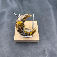 ราคา Tiger’s Eye Crescent Pendant | จี้หินตาเสือรูปจันทร์เสี้ยว เสริมความมั่นใจและพลังปกป้อง (28492990344)