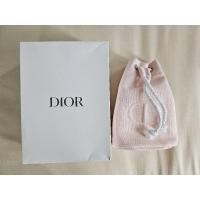 ราคา (NEW) กระเป๋าเครื่องสำอางจาก Christian Dior (Dior Cosmetics pouch) สีชมพูอ่อน (26102187797)