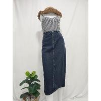 ราคา ทรงสวย สีเท่ห์ แต่เป็นขุย ขูดออกได้ค่ะ เอว 27"-28" กระโปรงยีนส์มือสอง ทรงสอบ ผ่าหลัง วินเทจ นำเข้าเกาหลี จีน (25481586019)