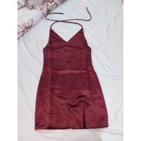 ราคา เดรสกระโปรงสีแดงเลือดหมู มือ2 (7869105255)