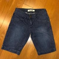 ราคา กางเกงยีนขา3ส่วน ของAIIZ(เอทูซี) แท้ (6838987080)