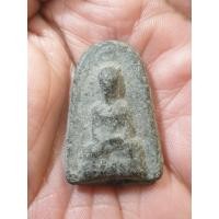 ราคา หลวงพ่อทวดเนื้อว่าน รุ่นแรก พิมพ์ซุ้มกอ วัดสุวรรณคีรี จังหวัดสงขลา ปี พ.ศ. 2505  (57600229062)