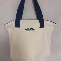 ราคา ✨ทักแชทก่อนกดซื้อสินค้าค่ะ✨ กระเป๋าผ้าแบรนด์ Ellesse ของแท้ สีขุ่นๆสีถุงผ้า (2625182724)