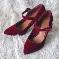 ราคา รองเท้าส้นสูงกำมะหยี่ Charles & Keith ไซส์ 35 (มือสอง) (10906202845)