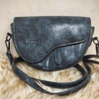 ราคา กระเป๋าสะพายข้างทรงอานม้า กระเป๋าหนังมือสอง (24786855184)