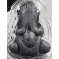 ราคา พระปิดตา หลวงปู่นาค วัดห้วยจระเข้ รุ่นขุมสมบัติ 111 ปี เนื้อเมฆพัด พิมพ์ท้องป่องหรือพิมพ์สะดือจุ่น(พิมพ์ใหญ่) ปี2551 (12684433785)