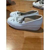 ราคา รองเท้าพยาบาล sofit ของแท้ 100% (22076997831)