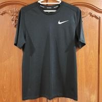 ราคา เสื้อออกกำลังกาย/วิ่ง Nike Running DRI-FIT ของแท้สีดำ Size M (23636437371)