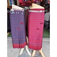 ราคา ไหมเทียม ผ้าถุงสำเร็จรูป กระโปรง ผ้าถุงป้าย ขนาดฟรีไซต์ แถมตะขอ 2 คุ่ ติดตะขอเอง (22241550974)