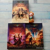 ราคา พีระมิดสีเลือด​ + บัลลังก์​แห่งไฟ + ล่าเงาพญางู​ / RICK​ RIORDAN (20176955247)