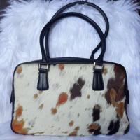 ราคา กระเป๋าถือหนังลูกวัวผสมขนเฟอร์แท้ (43258830174)