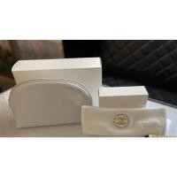 ราคา ถูกมากกก Chanel กระเป๋าเครื่องสำอางค์กับที่คาดผม (10836117913)