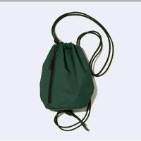 ราคา uniqlo กระเป๋าสะพายข้าง ทรงหูรูด (27555204370)