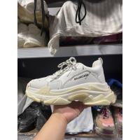 ราคา รองเท้ามือสองแบรนด์ Balenciaga size42//28cm. คนไซต์43//28ใส่ได้เลยค่ะ (40805432109)