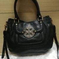 ราคา กระเป๋าtory burch ของแท้​ สภาพสวย​ สีดำ​ อะไหล่สีทองสวย​ (2349733670)
