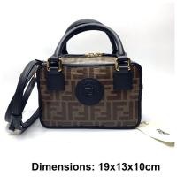 ราคา Fendi crossbody ของแท้ 100% [ส่งฟรี] (3954142328)