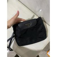 ราคา ของแท้ Prada Nylon Sling สะพายข้าง (25138480697)